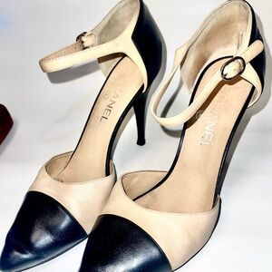 Chanel pumps sz 41